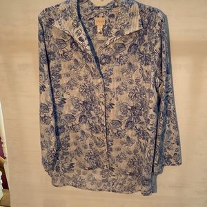 Chico comfy blouse with blue and white overall floral print.